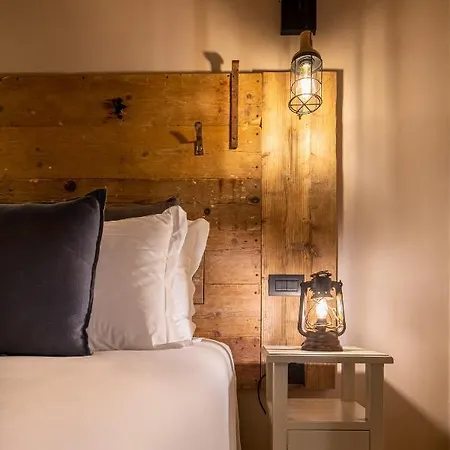 Hotel Borgo Antichi Orti 4*